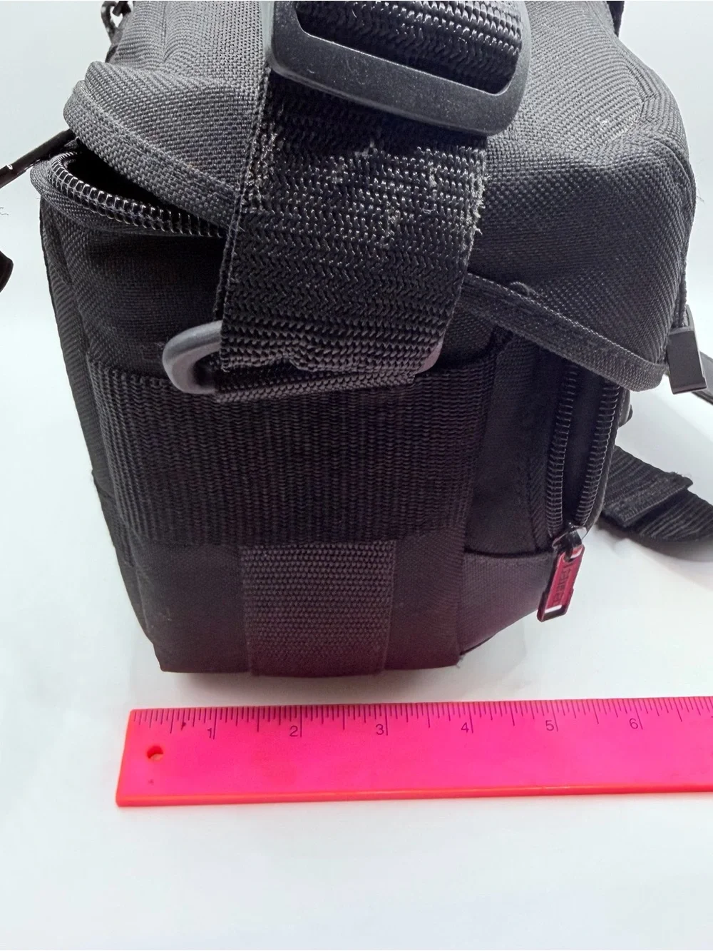 Tamrac Black Compact Camera Shoulder Bag with Padded Interior 5510